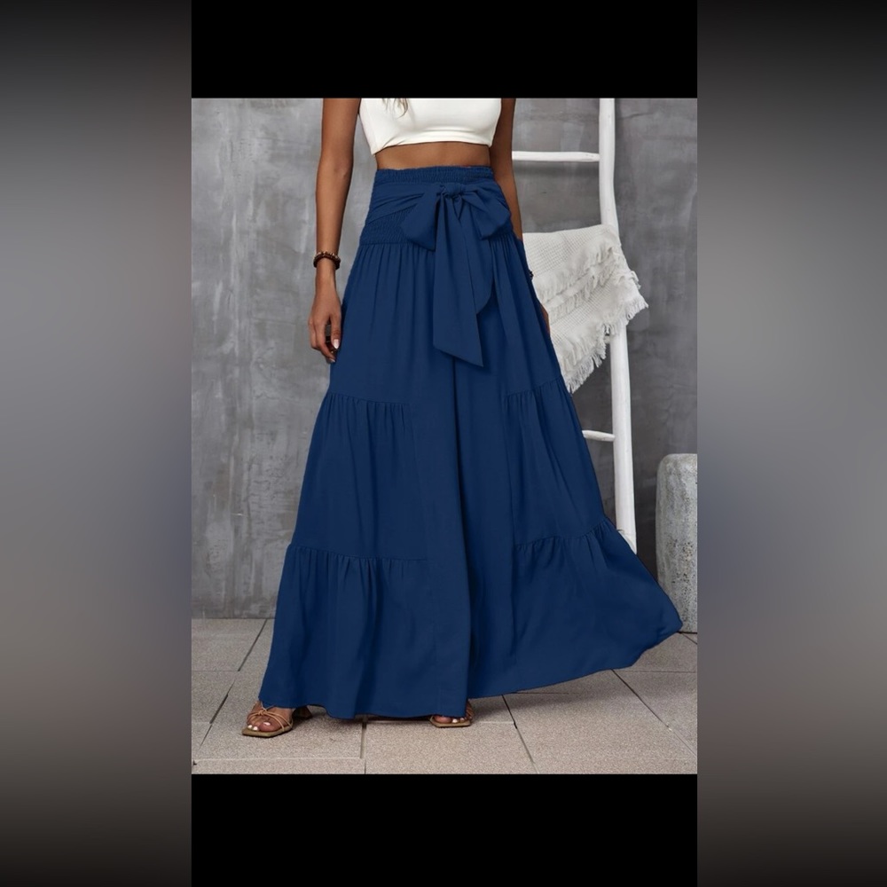 NWOT gorgeous flowing high waisted pants! SOLD, sorry. - Picture 2 of 3